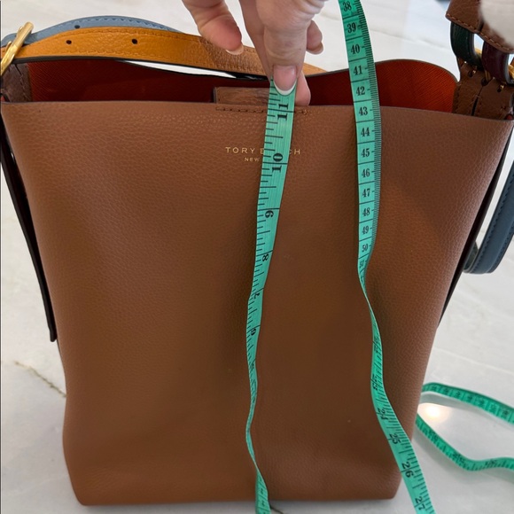 Tory Burch Perry Fine Leather Tote - Picture 10 of 16